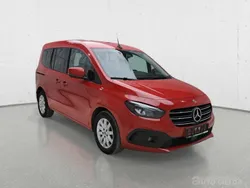 Czarny Używany 2022 Mercedes 180 Sedan/Limuzyna | 84 993 zł