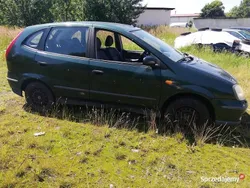 Zielony Używany 2005 Nissan Almera Tino Minivan | 4400 zł