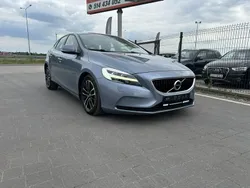 Niebieski jasny (metalik) Używany 2016 Volvo V40 Kombi | 38 800 zł (Uczciwa cena)