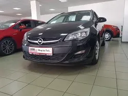 Czarny Używany 2015 Opel Astra Kombi | 45 900 zł