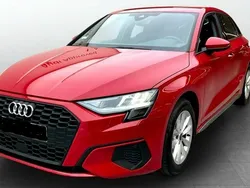 Czerwony (metalik) Używany 2023 Audi A3 Hatchback | 116 000 zł (Dość drogi)
