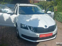 Biały Używany 2020 Skoda Octavia Kombi | 29 900 zł