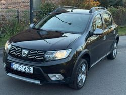 Czarny Używany 2019 Dacia Sandero Stepway SUV | 36 900 zł (Uczciwa cena)