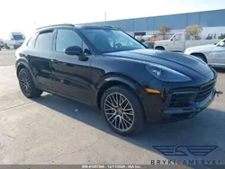 Inny kolor Używany 2021 Porsche Cayenne SUV | 182 200 zł