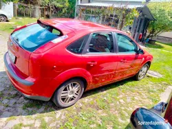 Czerwony Używany 2006 Ford Focus Sedan/Limuzyna | 7500 zł (Uczciwa cena)
