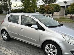 Srebrny Używany 2007 Opel Corsa Hatchback | 9800 zł (Uczciwa cena)