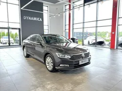 Grafitowy Używany 2017 VW Passat Highline Sedan/Limuzyna | 74 900 zł (Uczciwa cena)