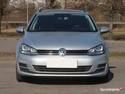 Srebrny Używany 2014 VW Golf VII Kombi | 38 499 zł (Uczciwa cena)