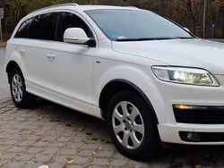 Biały Używany 2007 Audi Q7 S-Line SUV | 37 000 zł (Uczciwa cena)