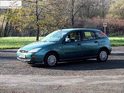 Zielony Używany 2002 Ford Focus Hatchback | 9900 zł