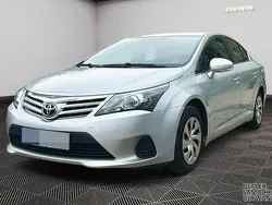 Srebrny Używany 2013 Toyota Avensis Sedan/Limuzyna | 17 000 zł