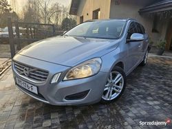 Srebrny Używany 2012 Volvo V60 Kombi | 29 500 zł (Uczciwa cena)