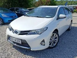 Biały Używany 2014 Toyota Auris Hybrid Kombi | 46 900 zł (Uczciwa cena)