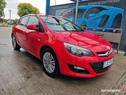 Czerwony Używany 2014 Opel Astra Hatchback | 26 900 zł (Uczciwa cena)