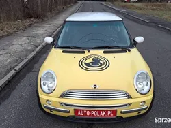 Żółty Używany 2002 Mini Cooper Hatchback | 8499 zł (Uczciwa cena)