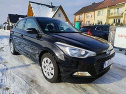 Czarny Używany 2017 Hyundai i20 Hatchback | 33 900 zł (Uczciwa cena)