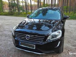 Czarny Używany 2016 Volvo XC60 SUV | 60 000 zł (Super Cena)