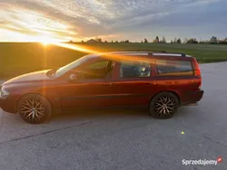 Bordowy Używany 2000 Volvo V70 Kombi | 9500 zł