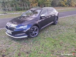 Czarny Używany 2019 Skoda Superb Kombi | 106 900 zł
