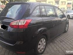 Czarny Używany 2011 Ford Grand C-Max Minivan | 18 700 zł (Uczciwa cena)