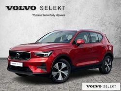 Czerwony Używany 2023 Volvo XC40 SUV | 139 900 zł (Dobra cena)