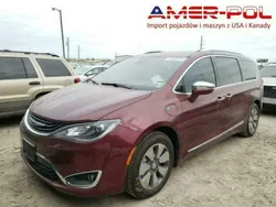 Bordowy Używany 2018 Chrysler Pacifica SUV | 94 000 zł