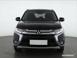 Niebieski Używany 2018 Mitsubishi Outlander SUV | 73 999 zł (Uczciwa cena)