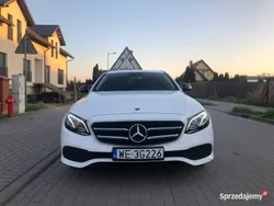 Biały Używany 2017 Mercedes E220 Sedan/Limuzyna | 109 900 zł (Uczciwa cena)