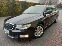 Czarny Używany 2011 Skoda Superb Sedan/Limuzyna | 34 900 zł (Dość drogi)