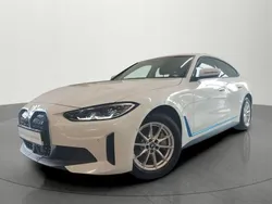 Biel alpejska Używany 2024 BMW i4 Shadowline Sedan/Limuzyna | 189 900 zł (Uczciwa cena)