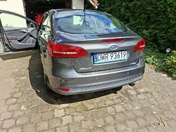 Brązowy Używany 2015 Ford Focus Sedan/Limuzyna | 35 500 zł (Uczciwa cena)
