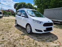 Biały Używany 2017 Ford Tourneo Courier Minivan | 34 500 zł (Dobra cena)