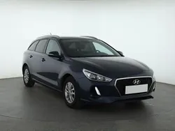 Niebieski Używany 2017 Hyundai i30 Kombi | 46 499 zł (Dobra cena)