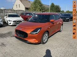 Czerwony (metalik) Używany 2025 Suzuki Swift Hatchback | 39 900 zł