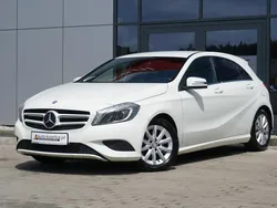 Biały Używany 2013 Mercedes A180 Hatchback | 44 999 zł (Uczciwa cena)