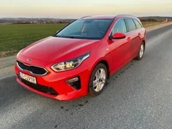 Czerwony Używany 2020 Kia Ceed Kombi | 63 900 zł (Uczciwa cena)