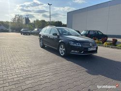Czarny Używany 2013 VW Passat Highline Kombi | 33 499 zł (Uczciwa cena)