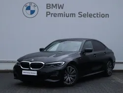 Czarny szafir metalizowany Używany 2021 BMW 320 Shadowline Sedan/Limuzyna | 144 900 zł (Uczciwa cena)