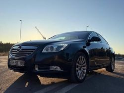 Czarny Używany 2010 Opel Insignia Sedan/Limuzyna | 21 900 zł (Dość drogi)