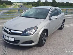 Szary Używany 2009 Opel Astra GTC Coupe | 17 999 zł (Uczciwa cena)