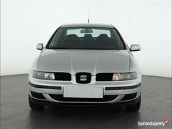 Srebrny Używany 2002 Seat Toledo Sedan/Limuzyna | 3999 zł