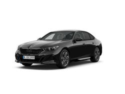 Czarny szafir metalizowany Używany 2024 BMW 520 Comfort Edition Sedan/Limuzyna | 249 900 zł