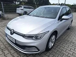 Srebrny Używany 2021 VW Golf VIII Life Kombi | 43 800 zł (Super Cena)