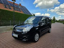 Czarny (metalik) Używany 2013 Opel Combo Minivan | 24 900 zł