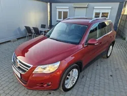 Bordowy Używany 2011 VW Tiguan SUV | 35 900 zł (Uczciwa cena)