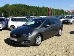 Szary (metalik) Używany 2020 Opel Astra Kombi | 20 900 zł