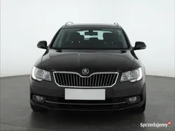 Brązowy Używany 2014 Skoda Superb Kombi | 33 999 zł (Dobra cena)