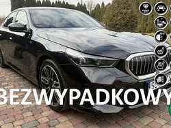 Czarny (metalik) Używany 2024 BMW 520 Sedan/Limuzyna | 235 900 zł