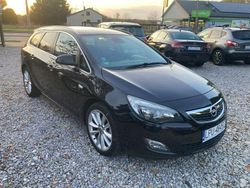 Czarny (metalik) Używany 2011 Opel Astra Kombi | 18 900 zł (Uczciwa cena)