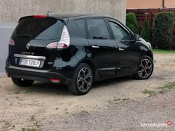 Czarny Używany 2012 Renault Scénic III Minivan | 18 300 zł (Uczciwa cena)